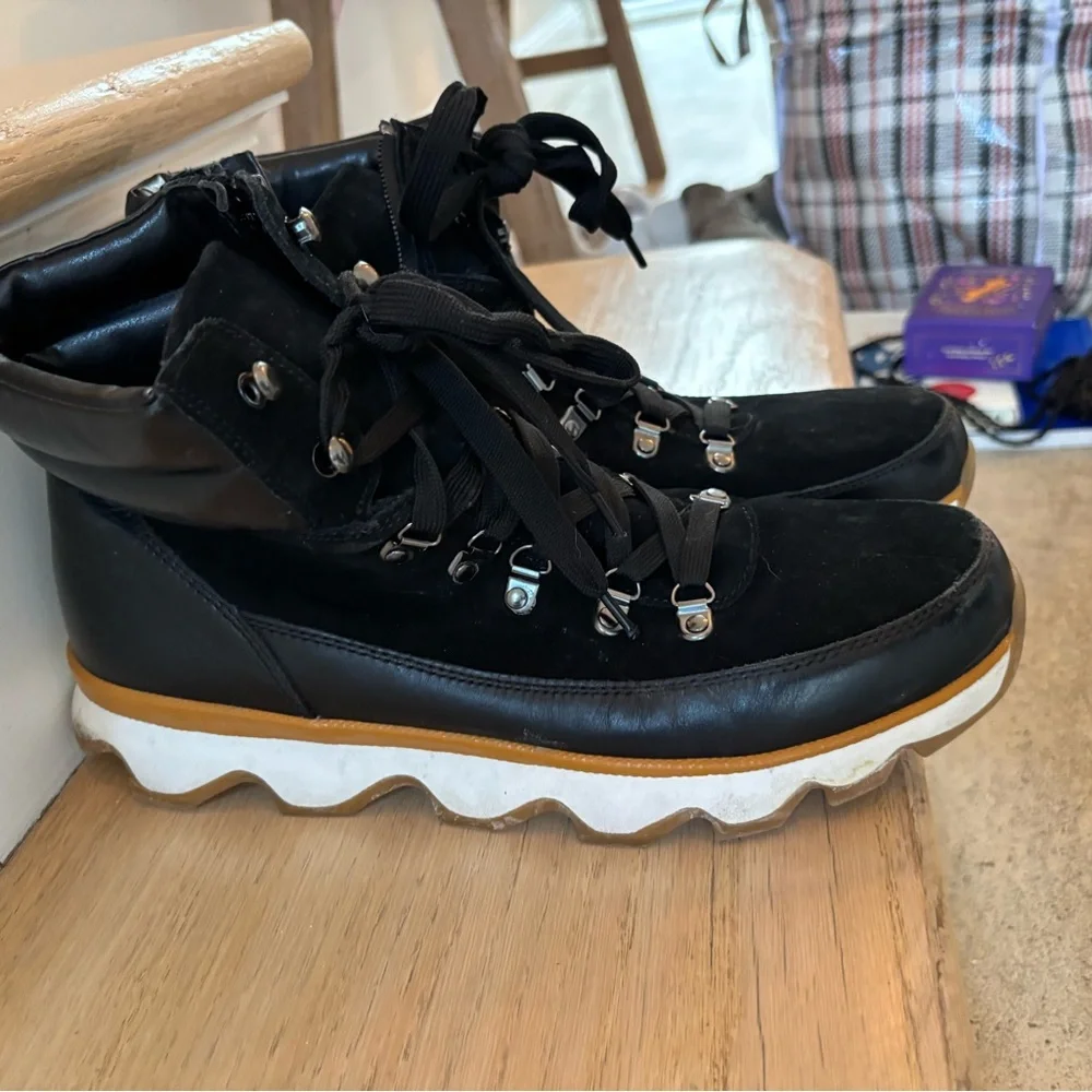 Blondo brand style